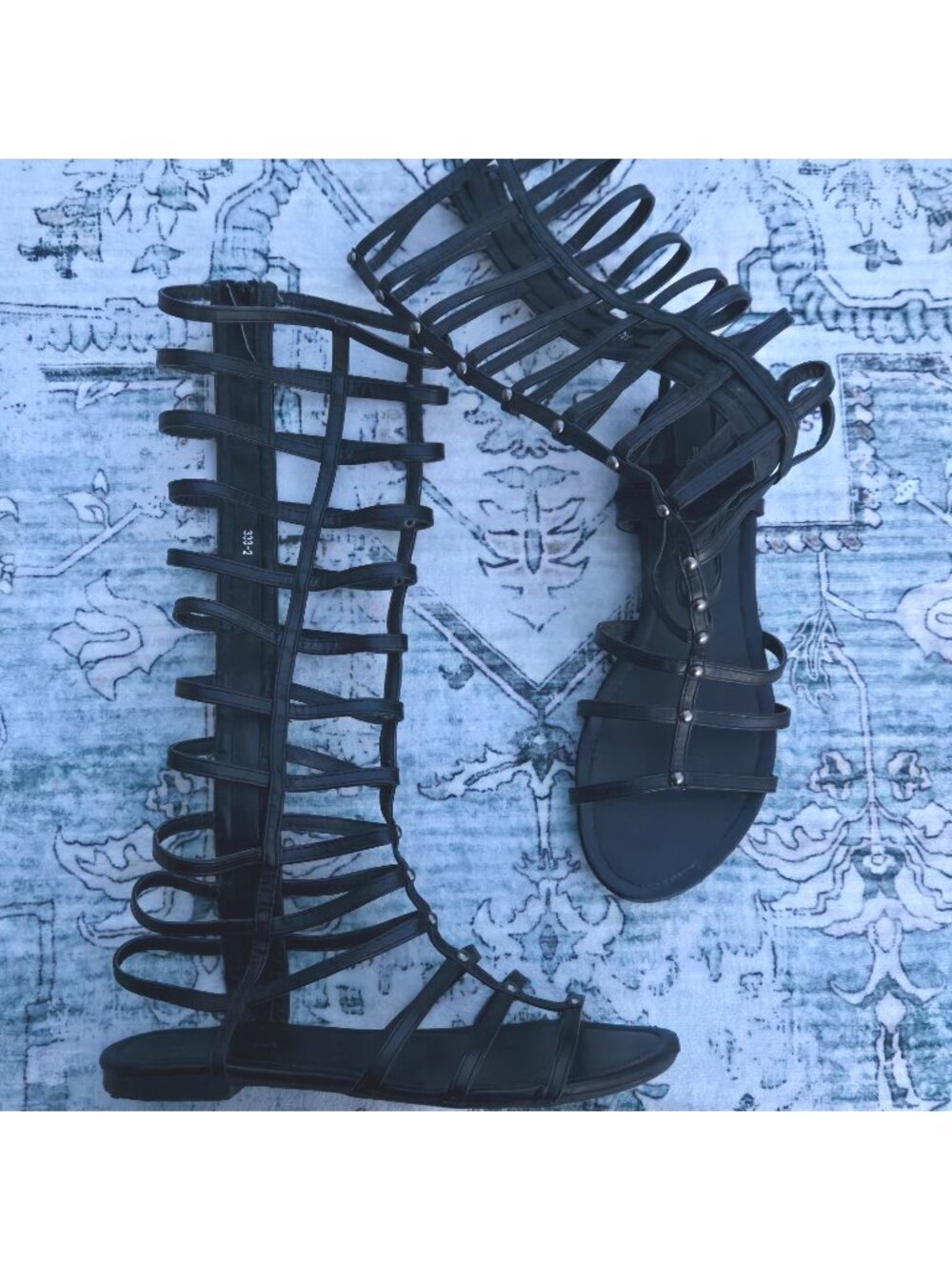 2000s Black Gladiator Sandals Size 8 Flat Indie Sleaze Boho Studded Faux Leather